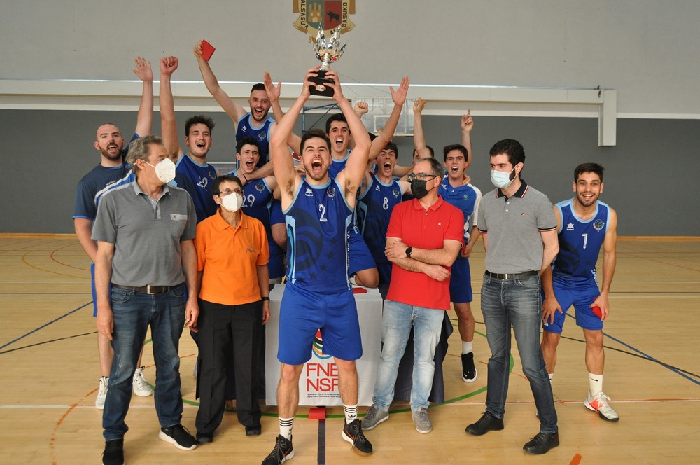 San Cernin gana y asciende a Primera Nacional